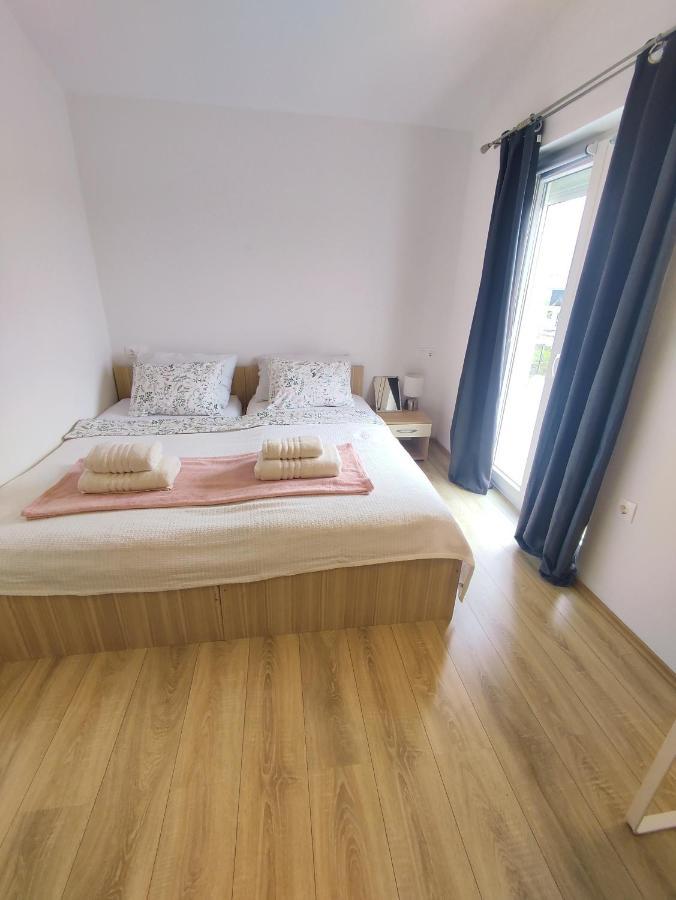 Three Lions Apartment Number 2 プーラ エクステリア 写真