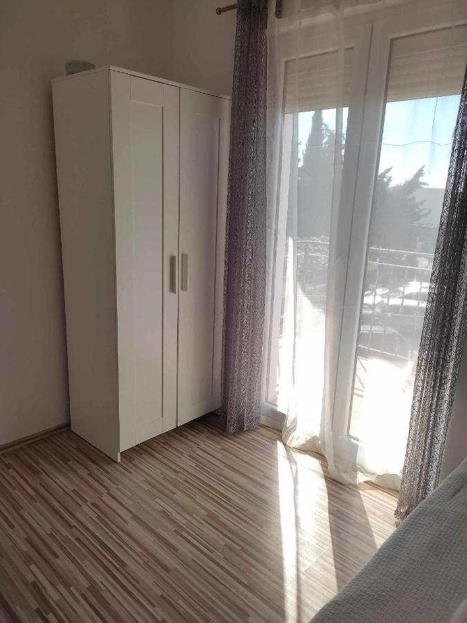Three Lions Apartment Number 2 プーラ エクステリア 写真